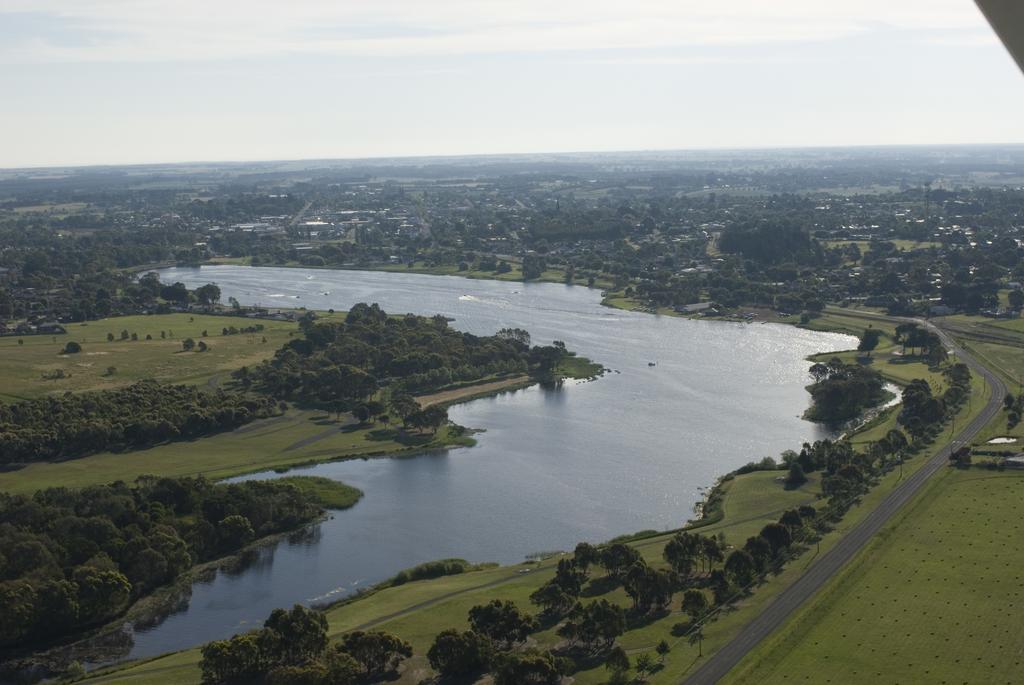 Lake Hamilton Motor Village And Caravan Park Экстерьер фото